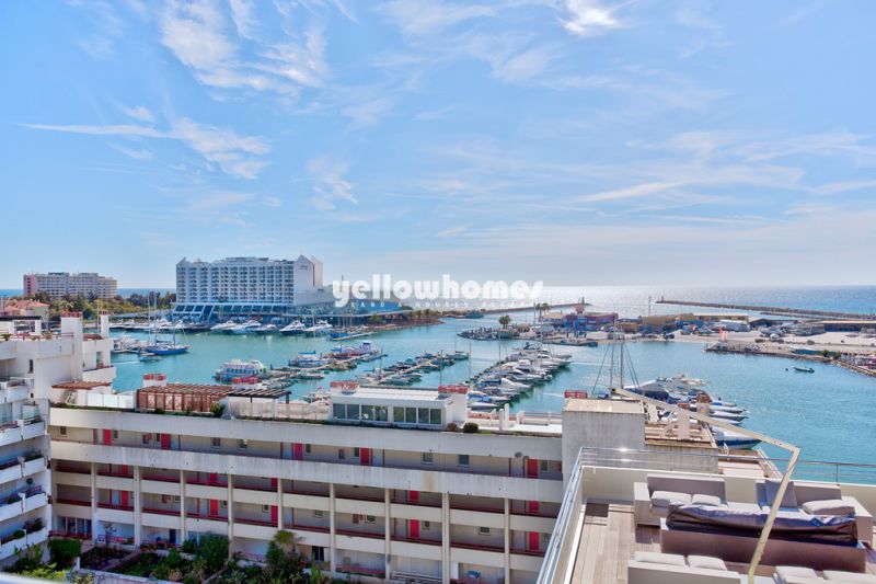 Rare opportunity: Modern 2 bedroom apartment at the Marina of Vilamoura